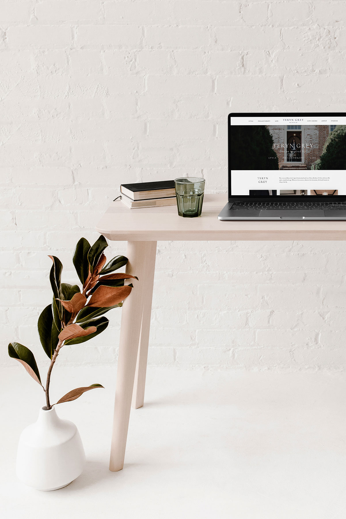 4 Ways to Elevate Your Online Presence | Social media management, content creation, strategy, marketing, and campaign planning for luxury hospitality, fashion, and lifestyle brands.